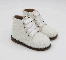 Load image into Gallery viewer, Winter Flurries glitter pearl Binx-RTS