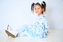 Load image into Gallery viewer, Winter Flurries glitter pearl Binx-RTS