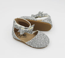 Load image into Gallery viewer, Disco 🪩 silver pearls Side Bows-RTS