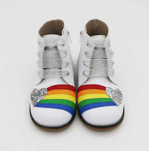 Load image into Gallery viewer, Prismatic rainbow Binx-RTS