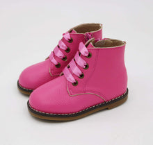 Load image into Gallery viewer, Dreamhouse Binx-RTS