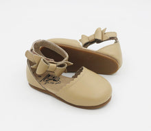 Load image into Gallery viewer, Dulce de Leche Side Bows- RTS